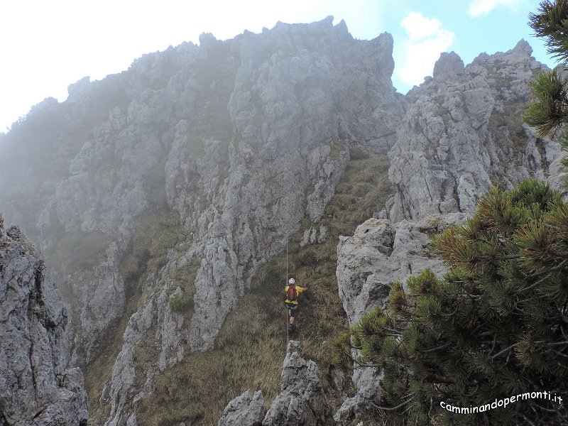 71 Ferrata MAURIZIO Anticima est Monte Alben.JPG -           